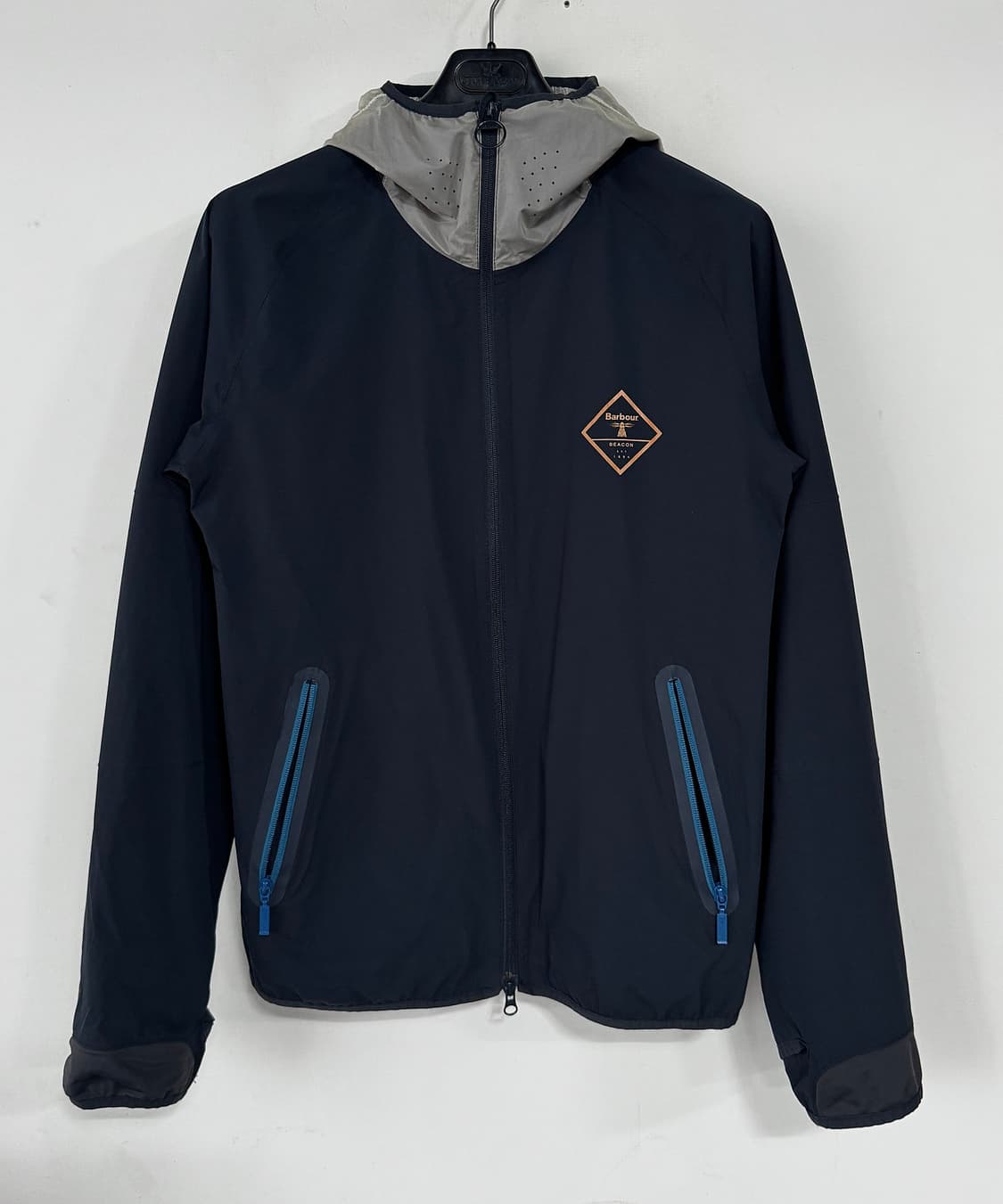 바버 비콘 후드 윈드브레이커 자켓 상품이미지2