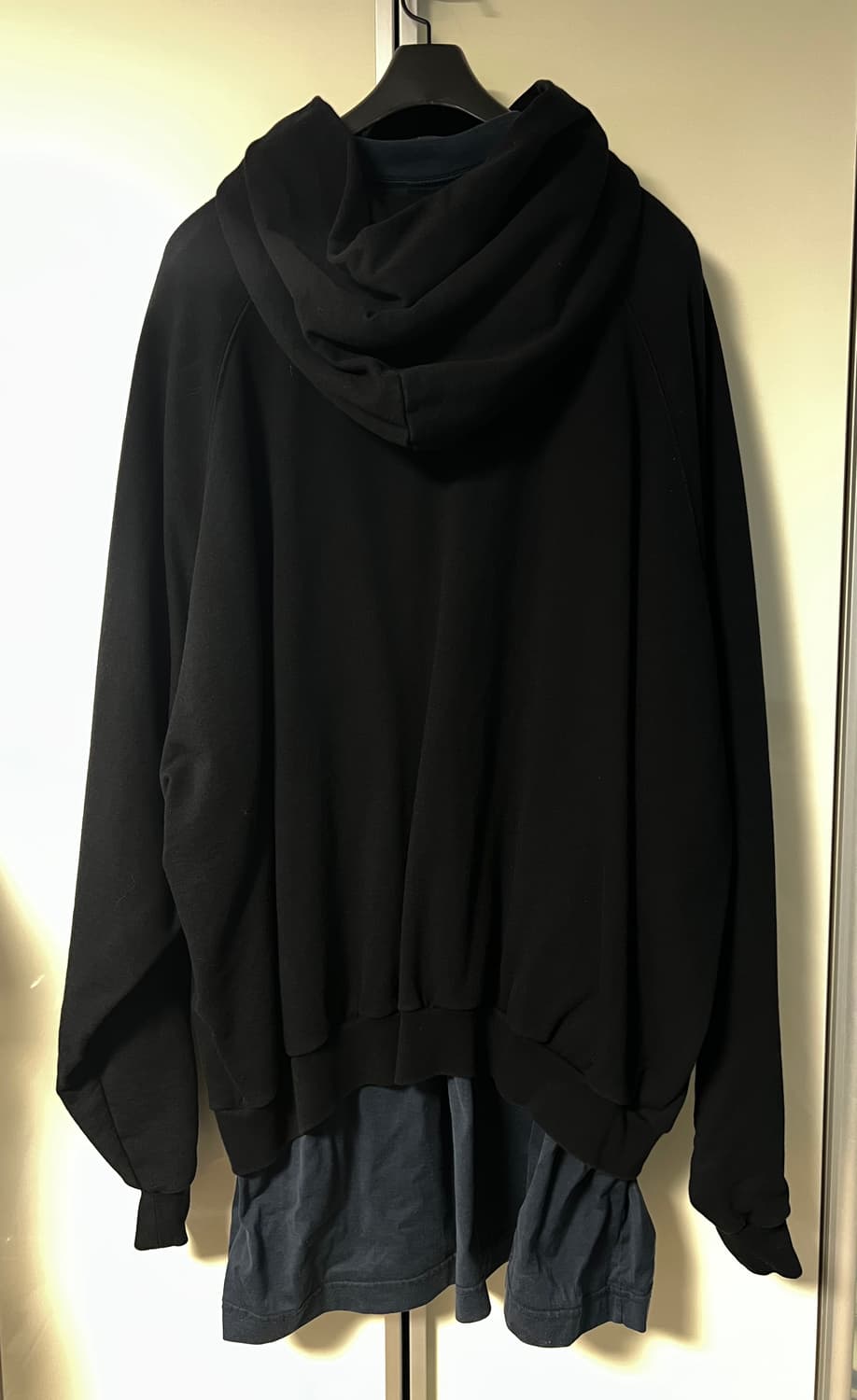 발렌시아가 xxxl 런웨이 후드 블랙 2사이즈 상품이미지2