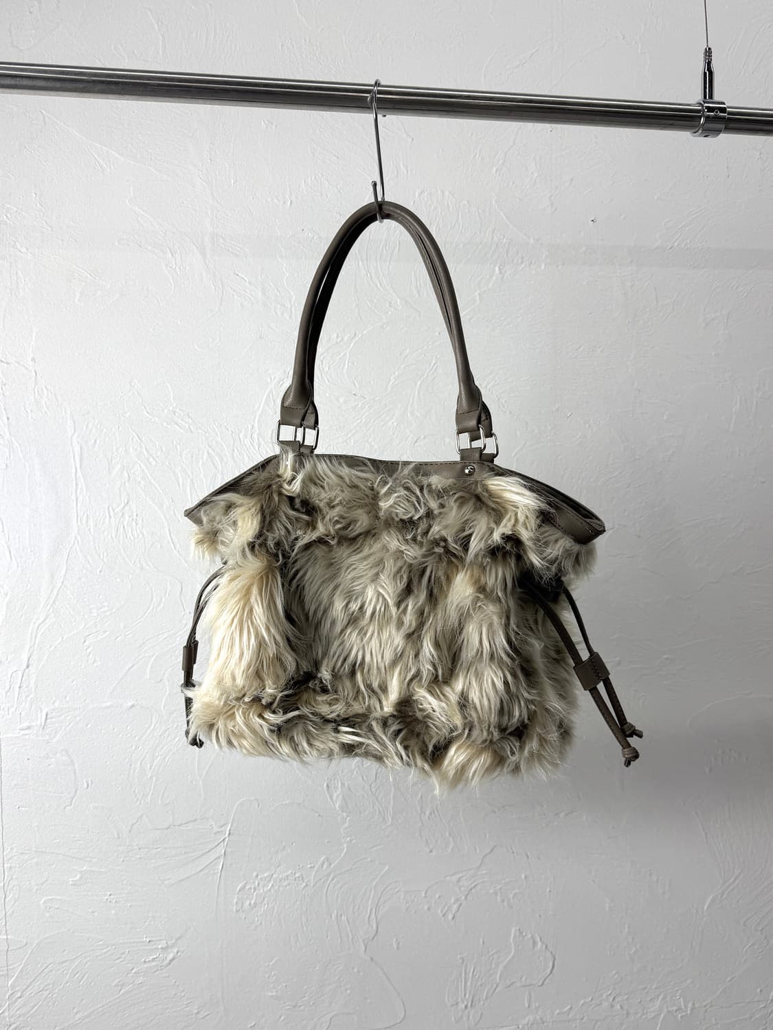 JPN 퍼 숄더백 상품이미지1