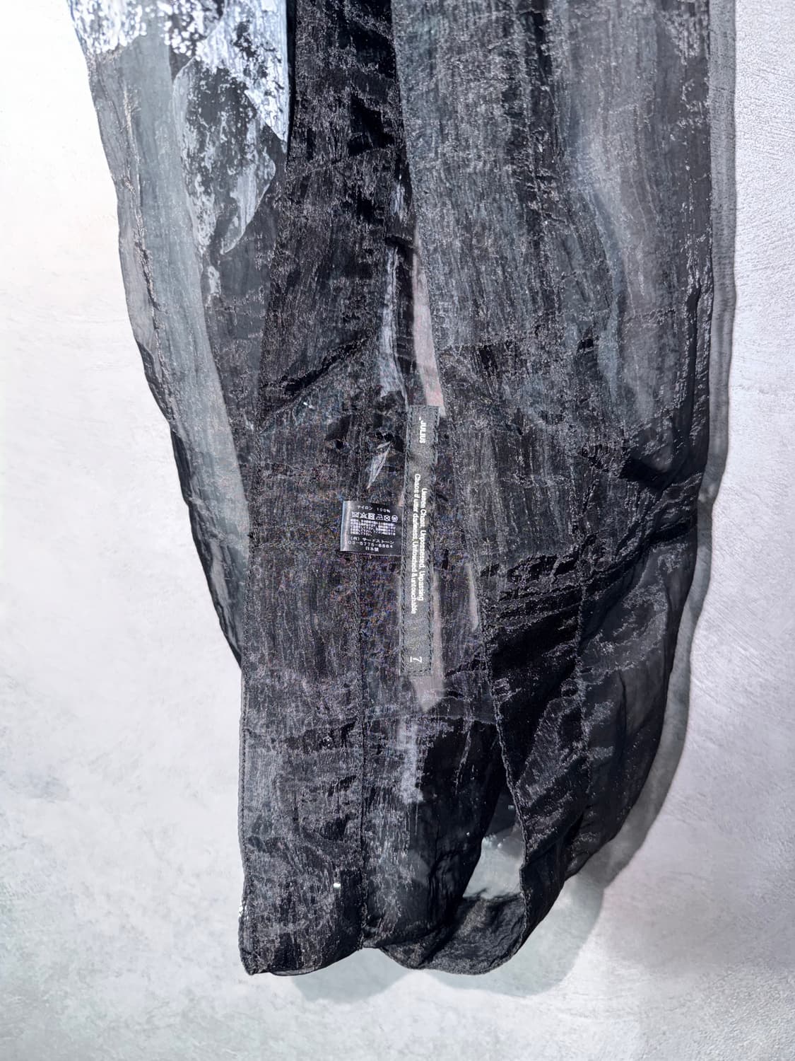 Julius Distressed Graphic Stole 상품이미지2