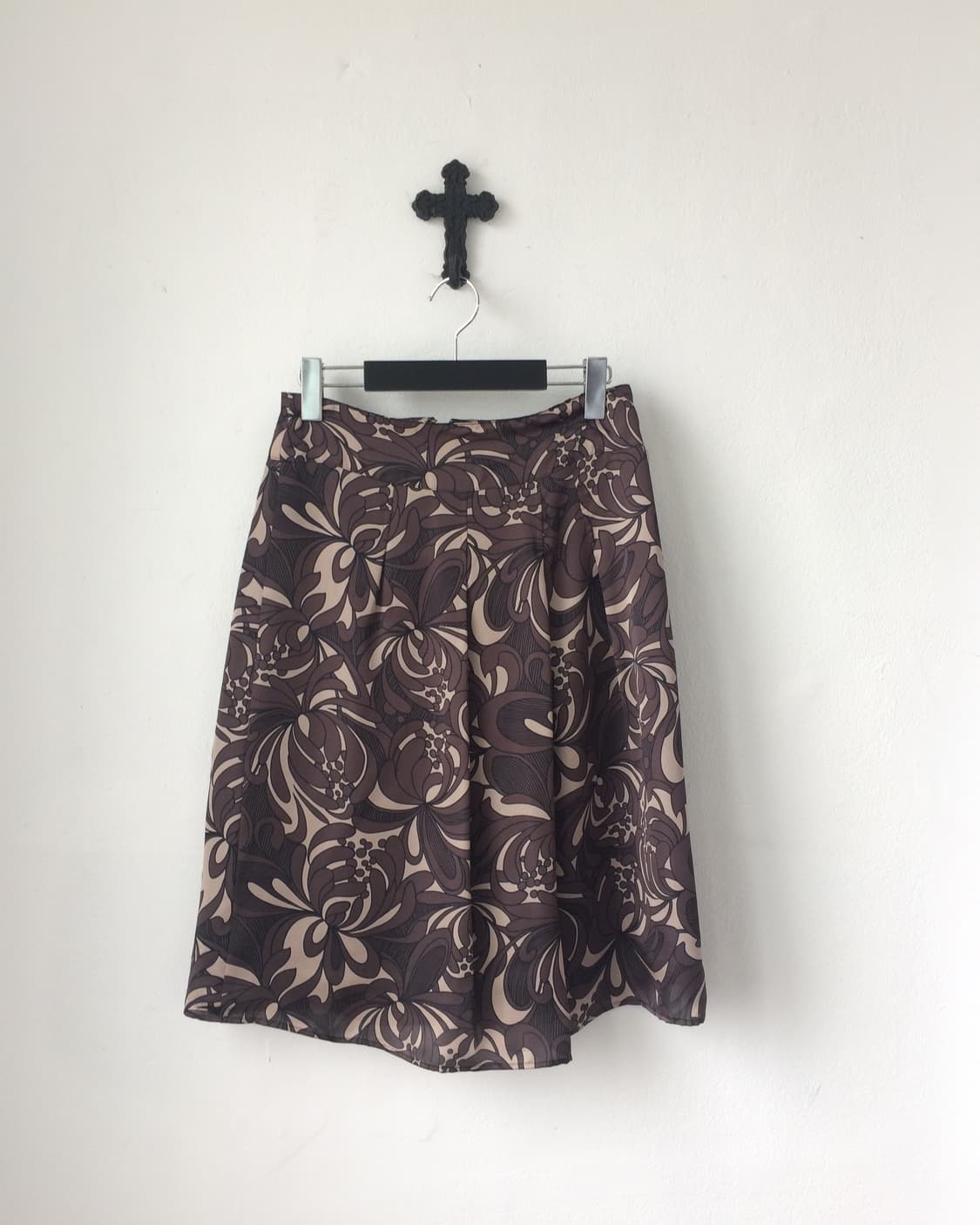Pattern point pleats midi skirt 상품이미지1