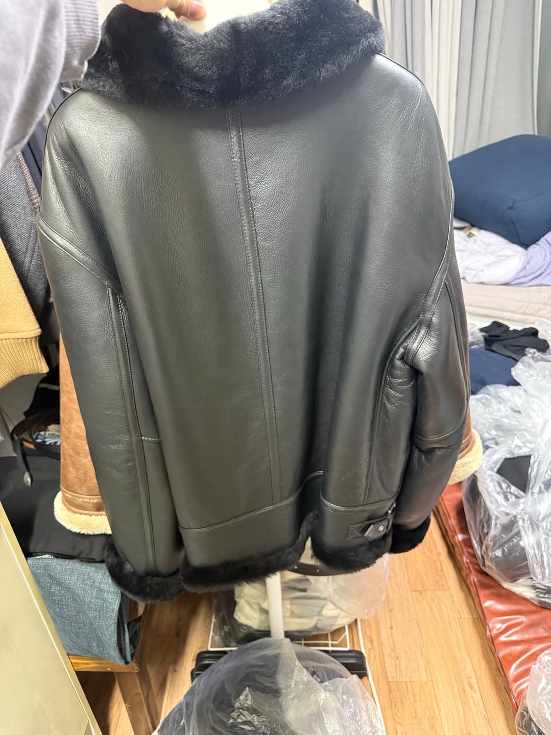 [판매] 도프제이슨 오버사이즈 리얼 무스탕 블랙 XL (새상품/택O) 상품이미지4