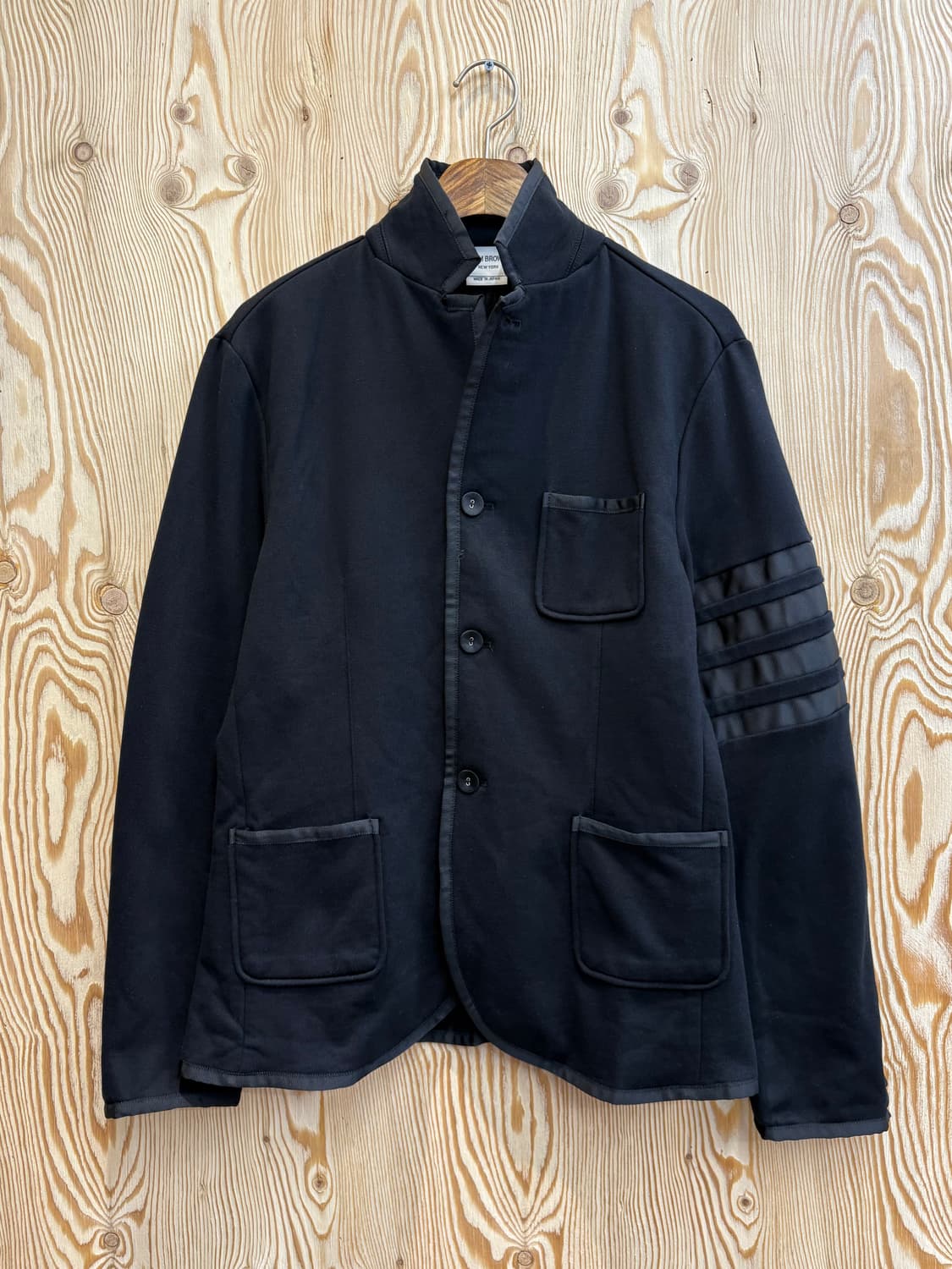 톰브라운 삼선 블레이저 상품이미지1