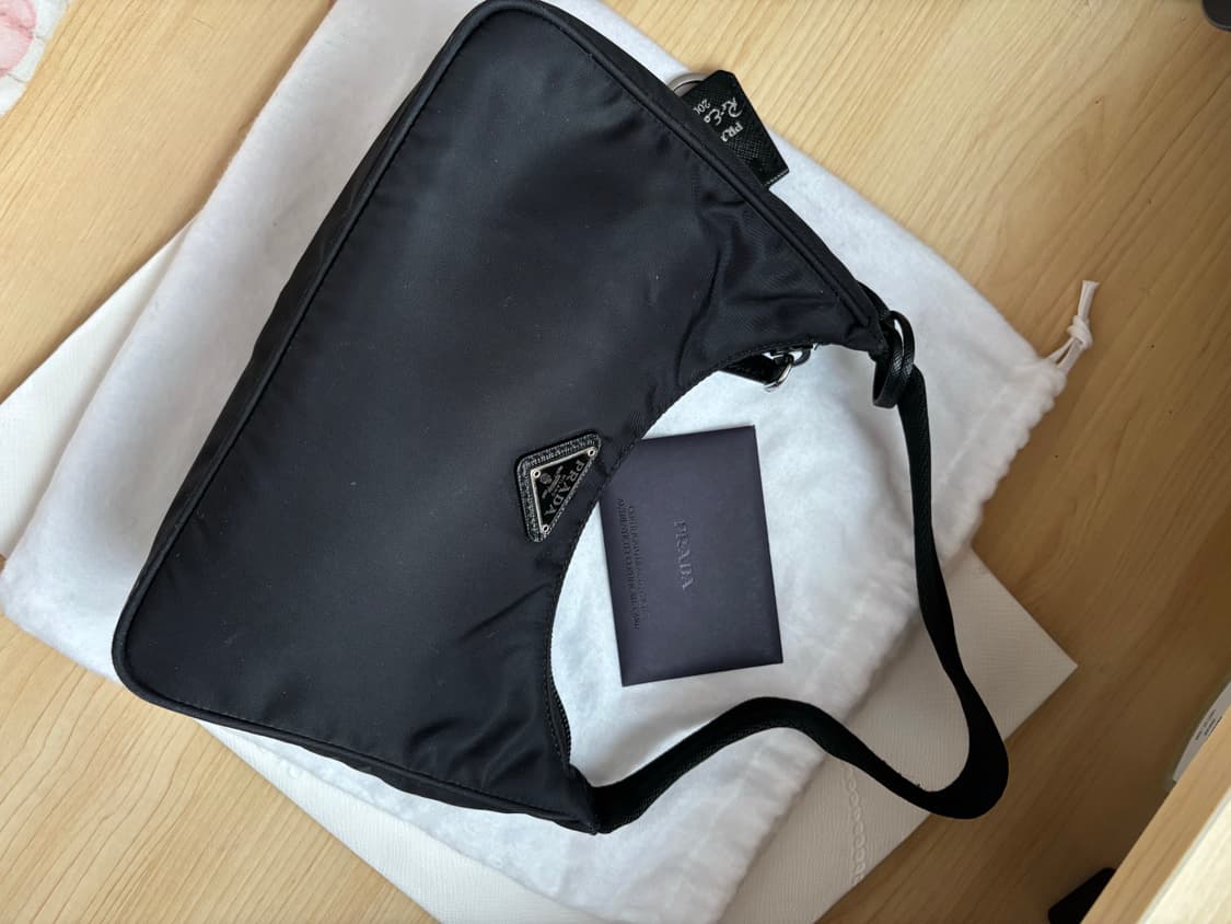 프라다 테수토 미니 숄더 호보백 상품이미지3