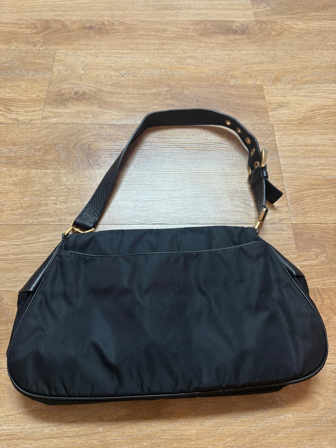 프라다 포코노 호보백 블랙 상품이미지2