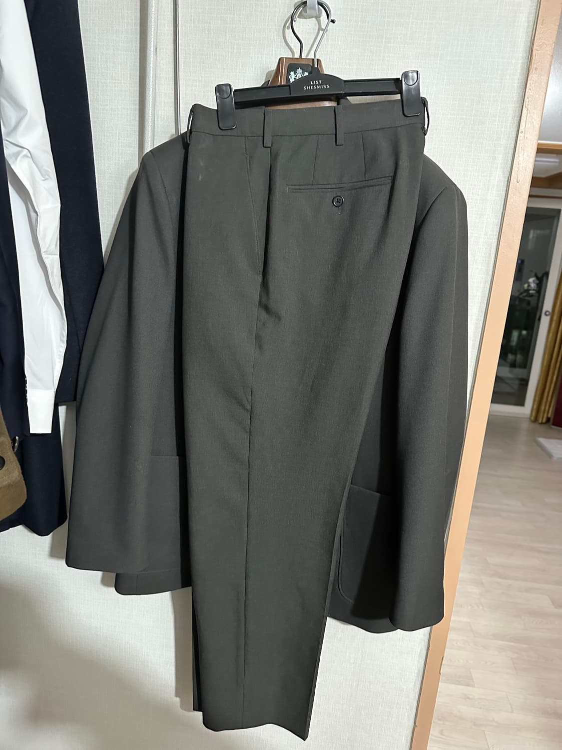 유니클로U 셋업 차콜 xl 상품이미지1