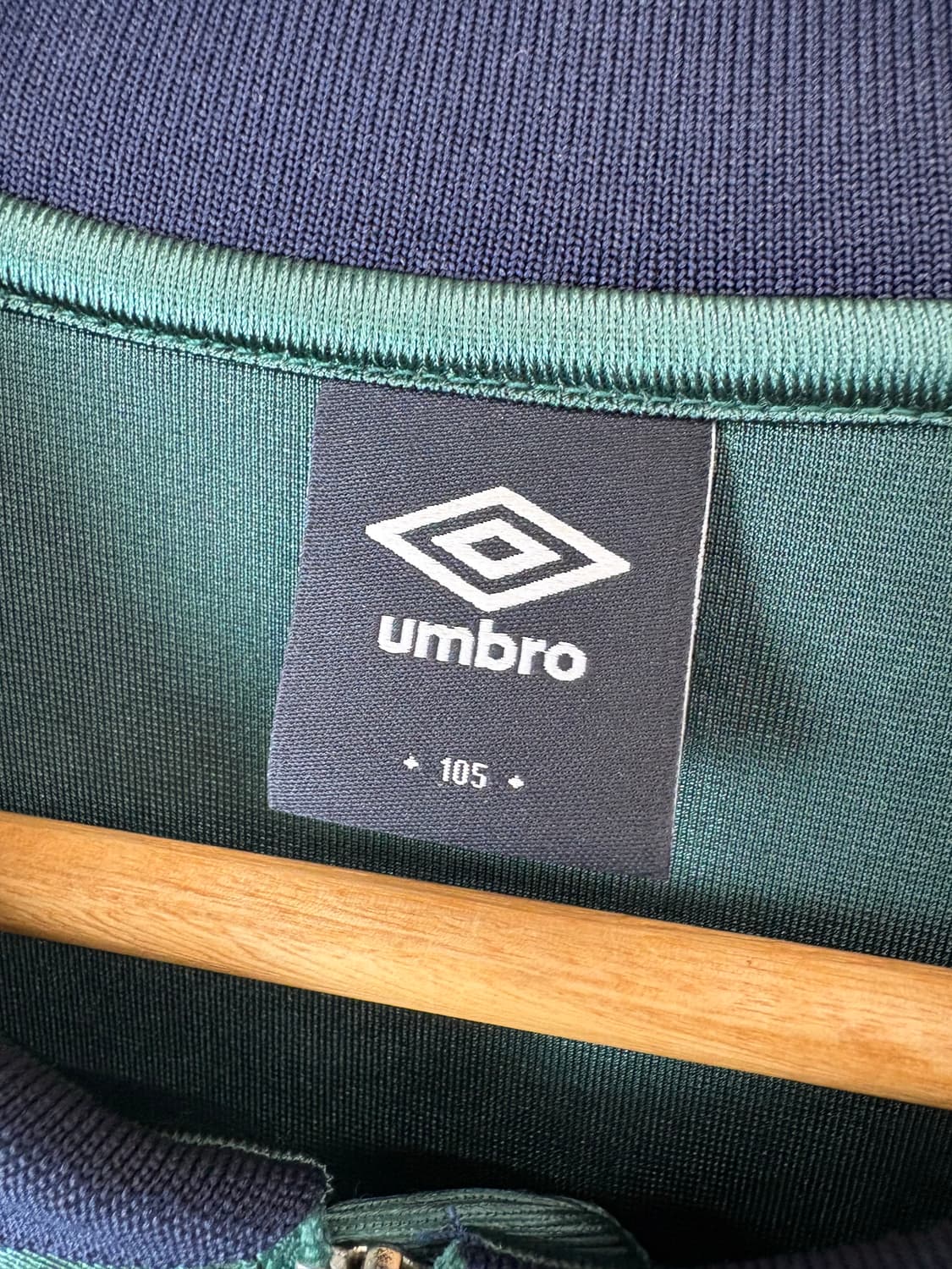 엄브로 사틴 풋볼 하프집업 반팔티 상품이미지6