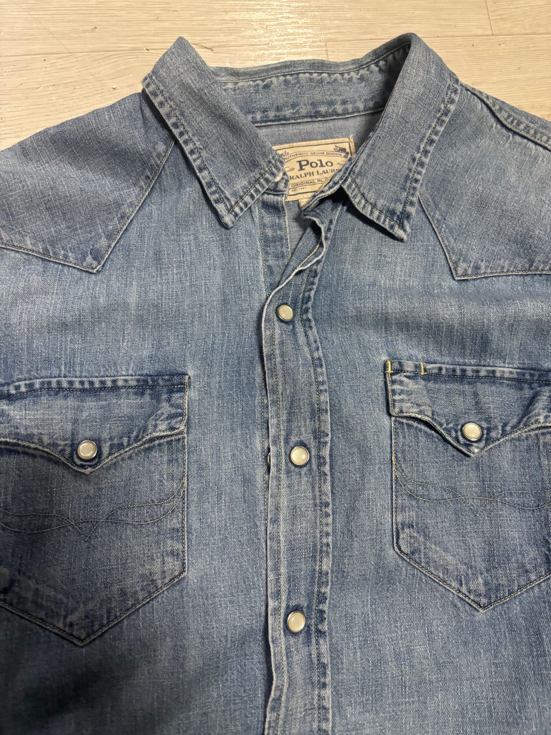 폴로 랄프로렌 데님 웨스턴 셔츠 M 팝니다. 상품이미지2