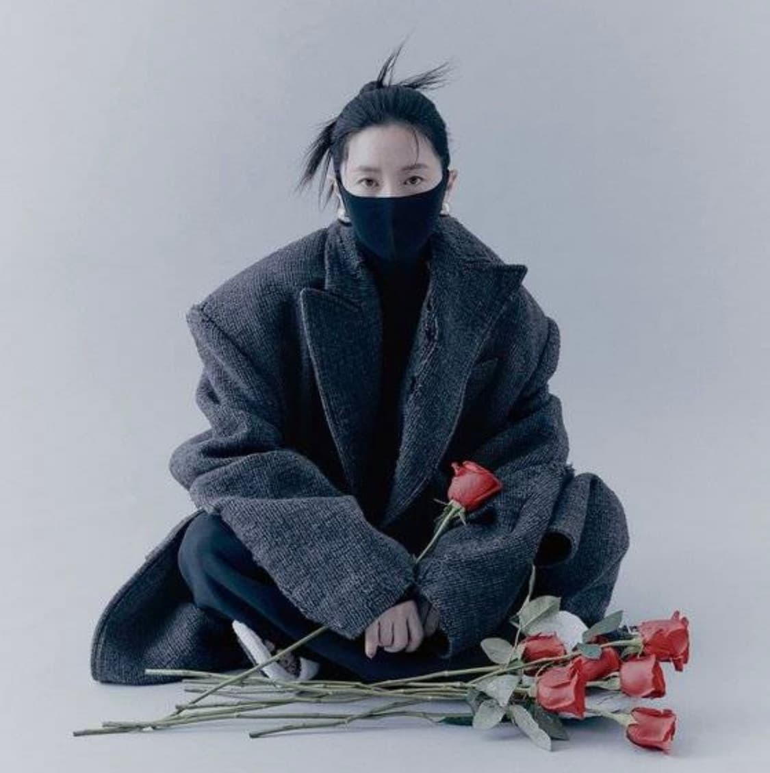 발렌시아가 오버사이즈 디스트레스드 코트 38 상품이미지2