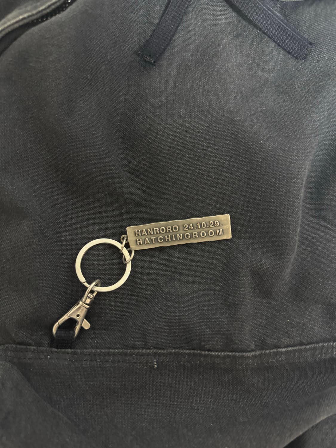 해칭룸 한로로 콜라보 백팩 (+ 키링) 상품이미지4