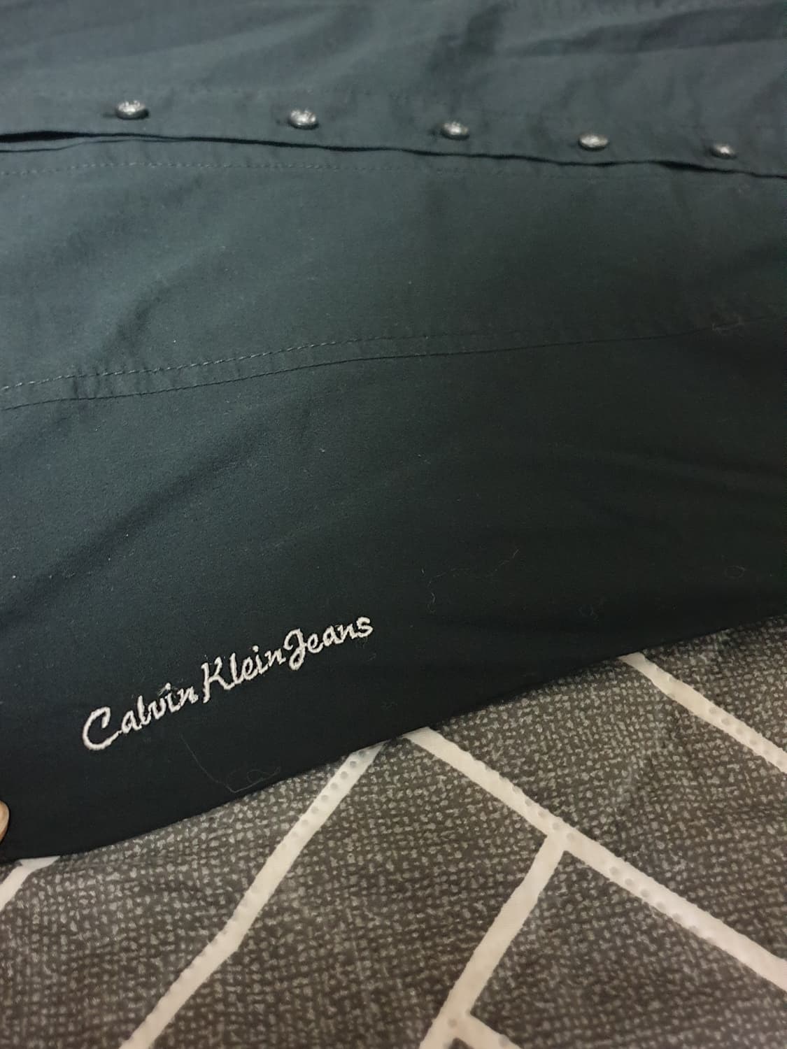 캘빈클라인 진스 슬림핏 스판 페이퍼 셔츠 블랙 (S) 상품이미지3