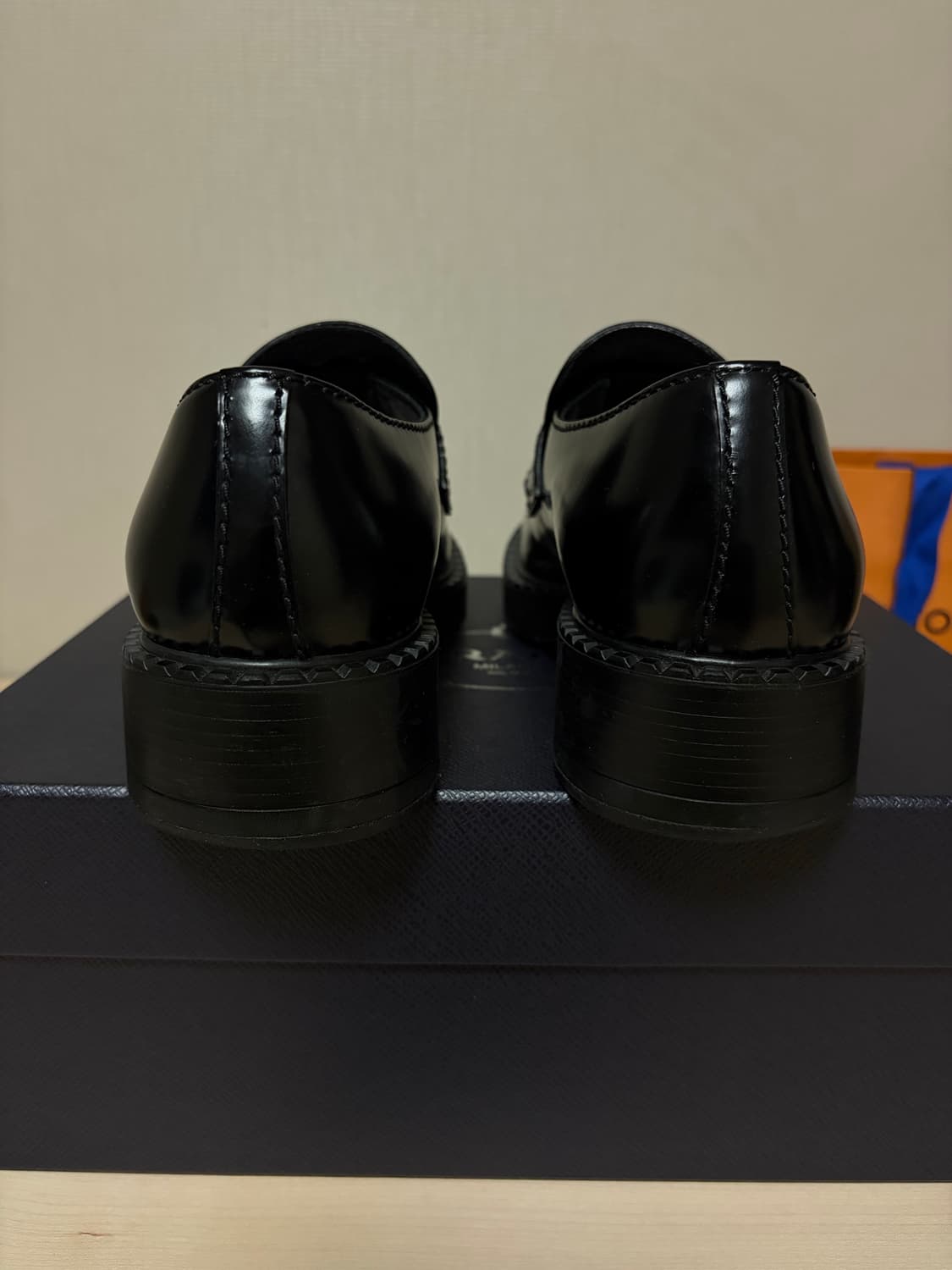 프라다 초콜릿 브러시드 가죽 로퍼(7size) 상품이미지6