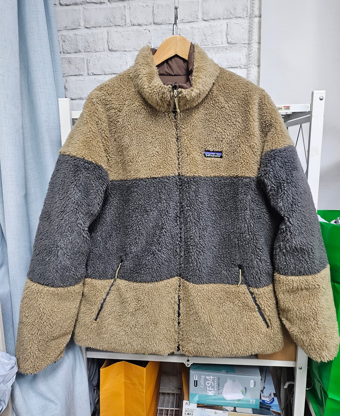 파타고니아 사일런트 다운패딩 105 리버서블 양면패딩  XD33 상품이미지2