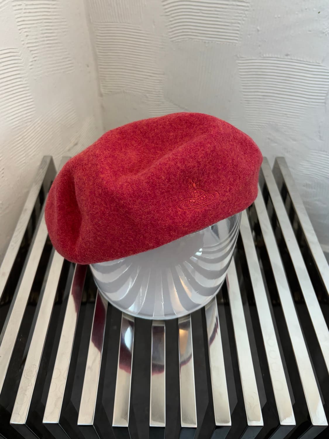 Vivienne Westwood 비비안웨스트우드 레드 베레모 상품이미지1