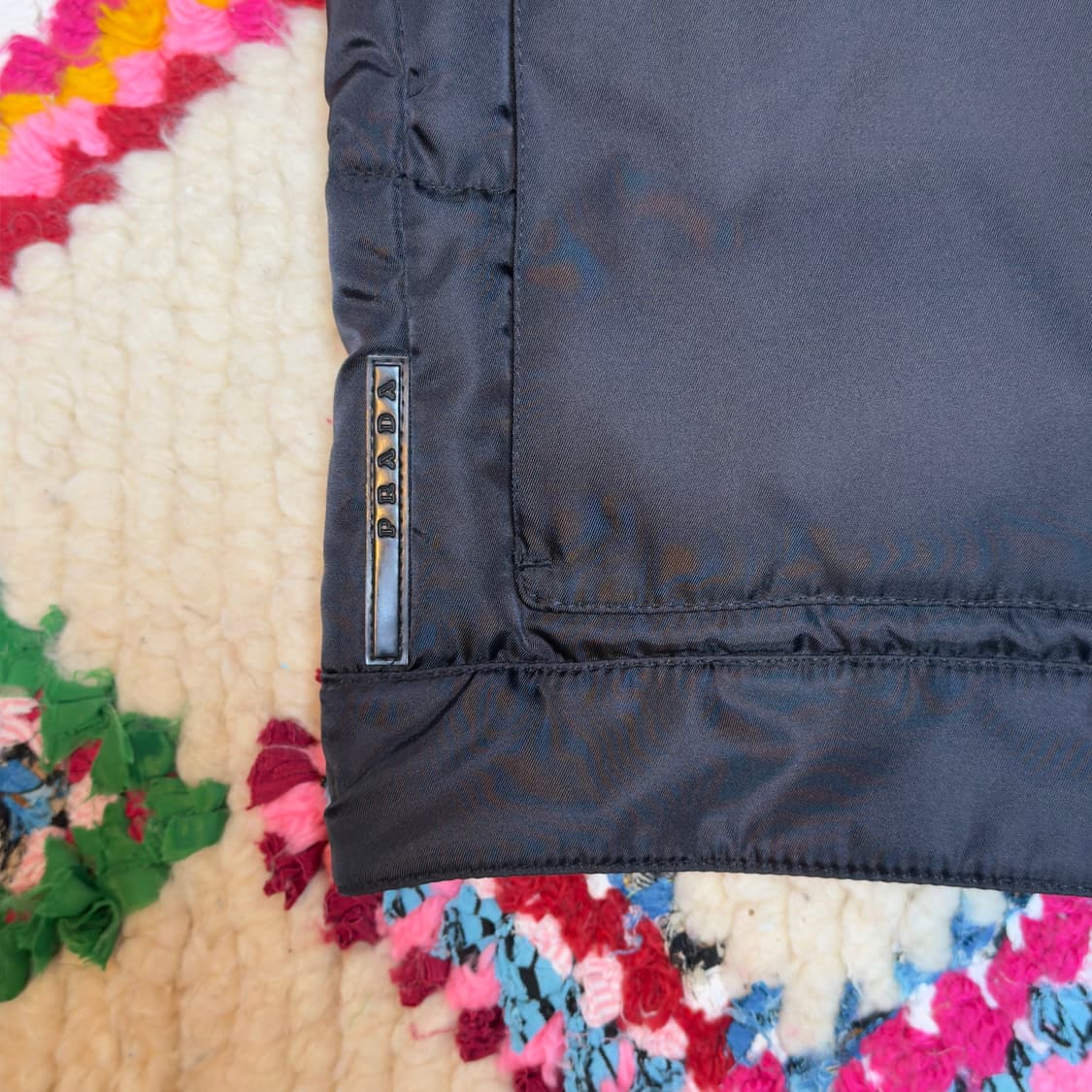 프라다 레더 트림 패딩 베스트 상품이미지5