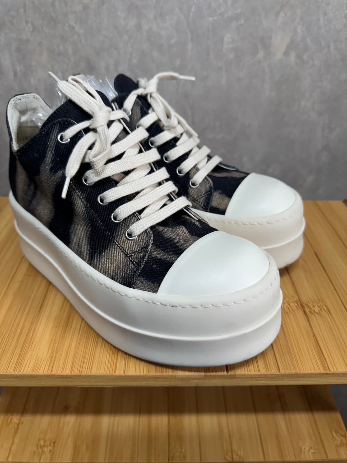 38 / 릭오웬스 번 페이드 메가 범퍼 라몬즈 상품이미지4