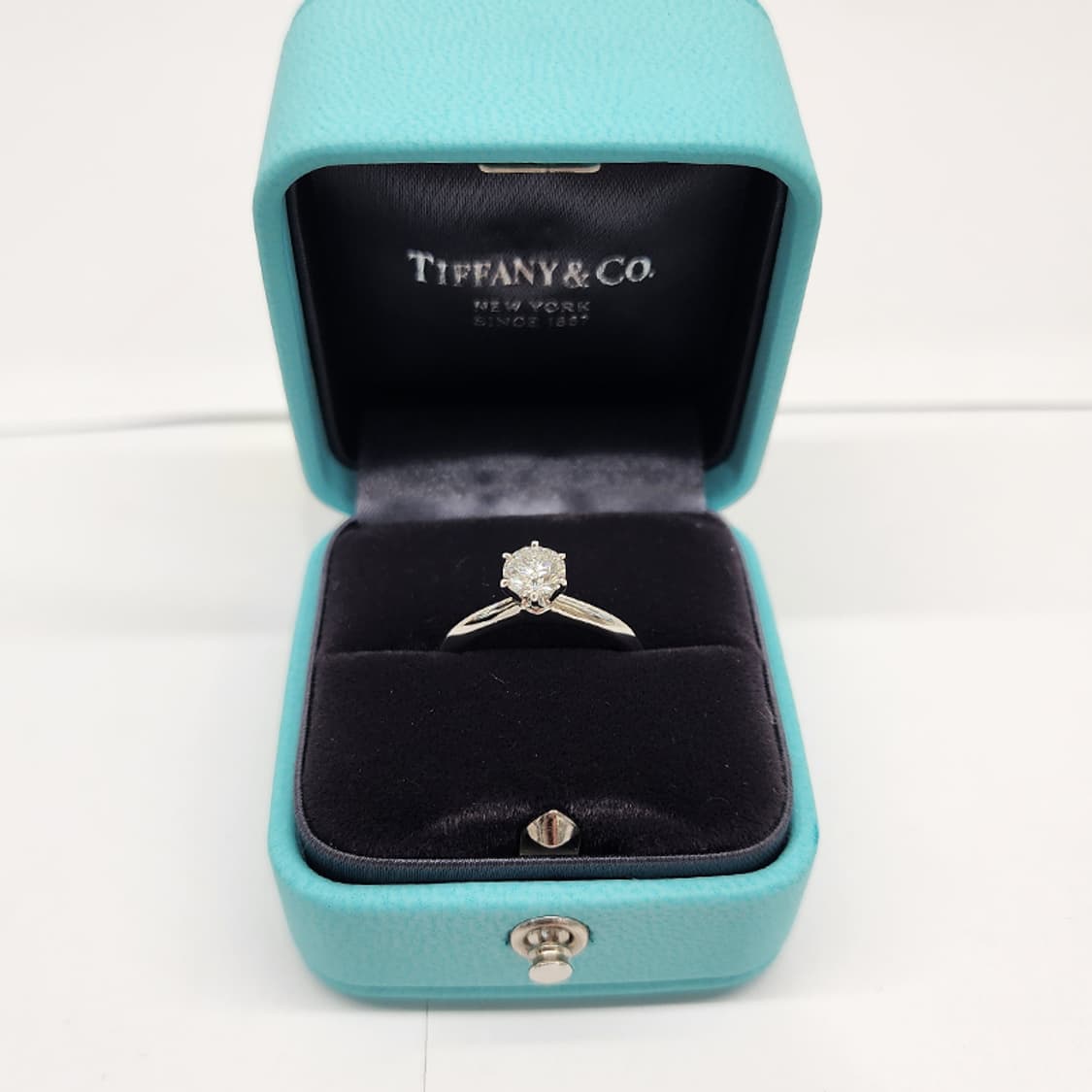 티파니 플래티늄 솔리테어 다이아 웨딩링 0.55ct 9호 상품이미지6