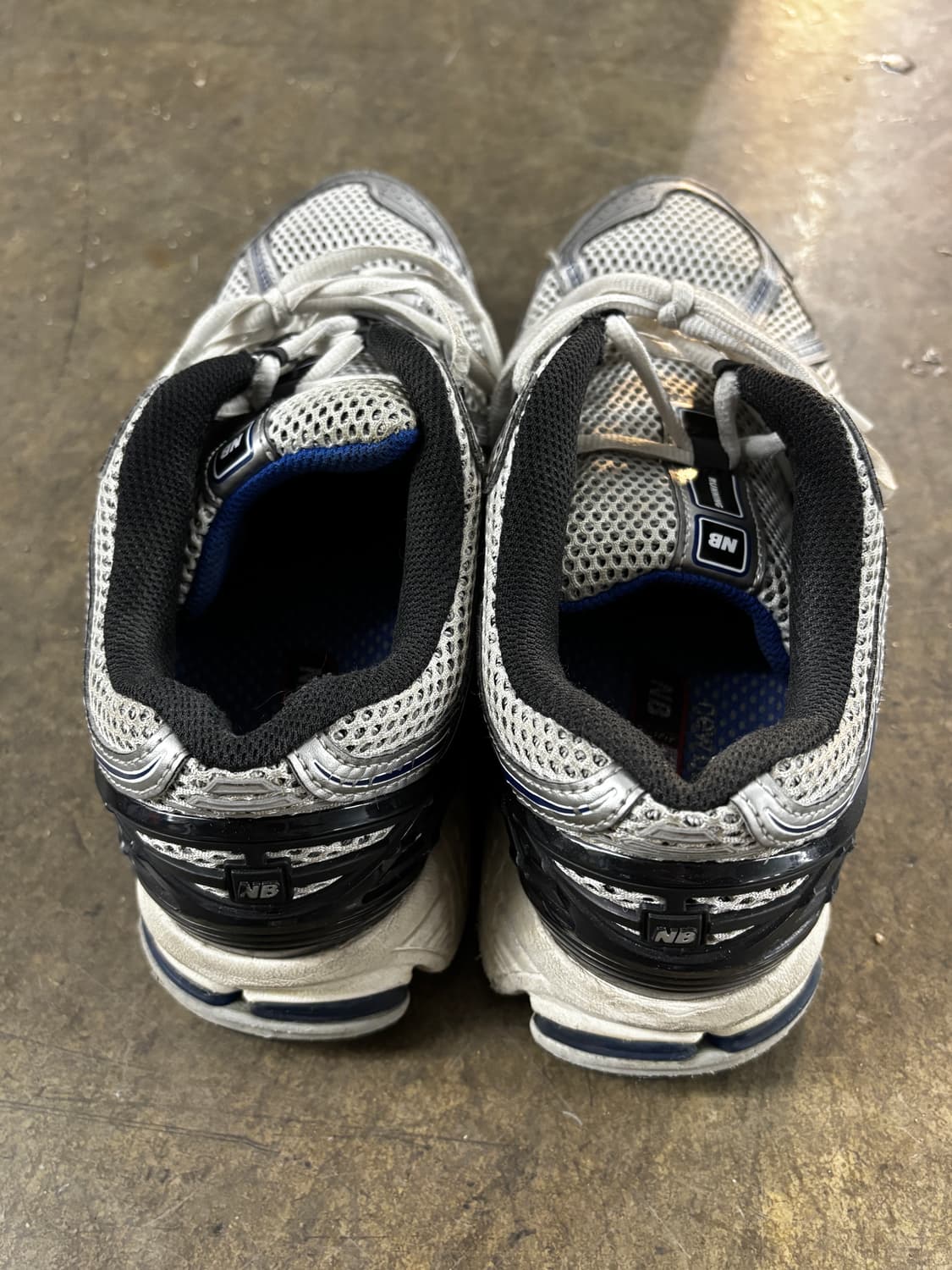뉴발란스 1906R 실버 메탈릭 스니커즈 275 상품이미지5