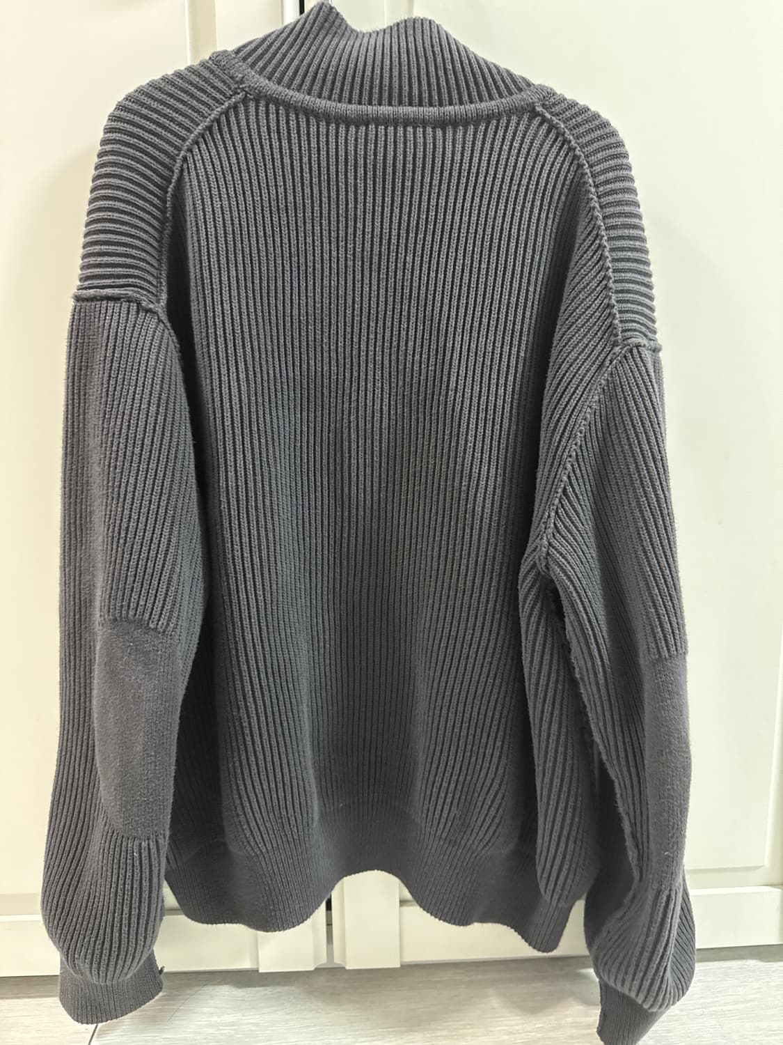 인사일런스 오버핏 니트 집업 CHARCOAL 상품이미지2