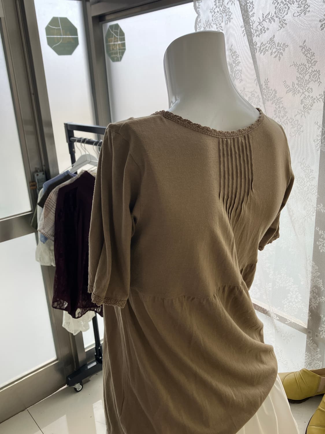 brown lace crochet shirring blouse 상품이미지3