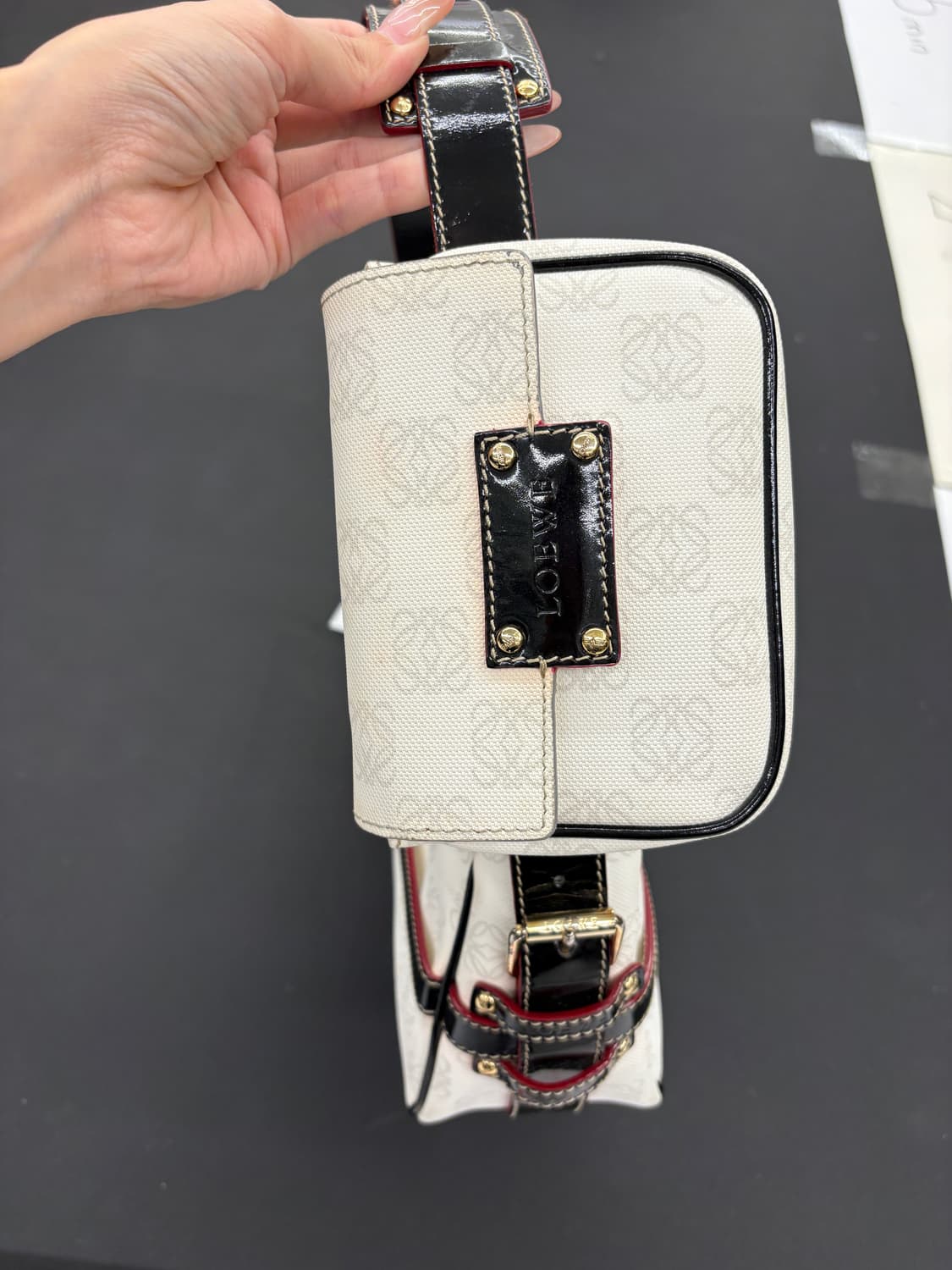 로에베 아나그램 숄더(지갑 및 미니백 가능) 상품이미지8