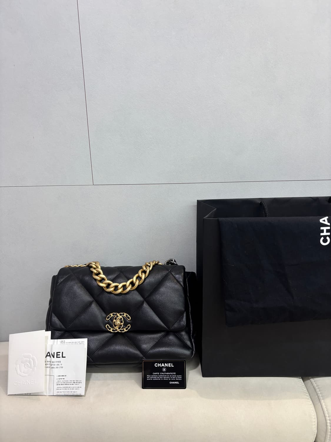 샤넬19백 라지 블랙 31번대 상품이미지1