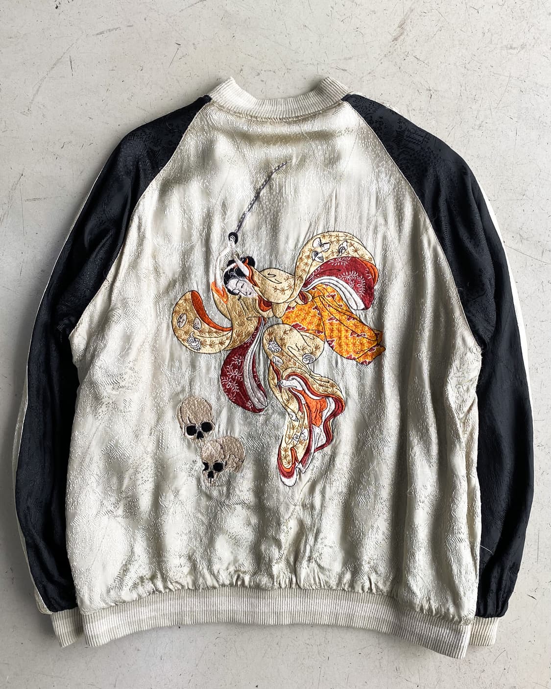 스크립트 수베니어 리버시블 레이온 사틴 스카쟌 상품이미지6