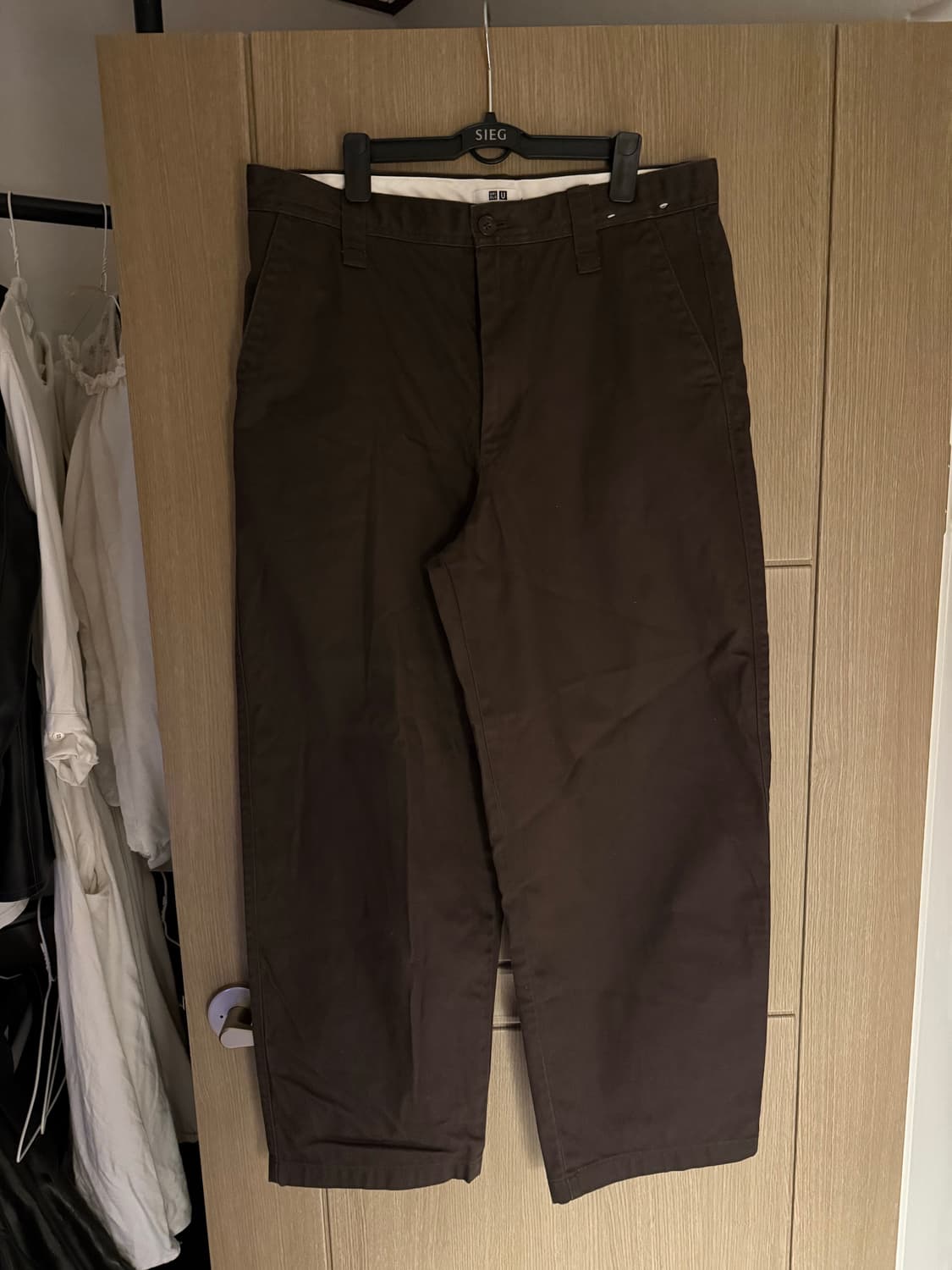 유니클로u와이드핏치노 다크브라운  상품이미지1