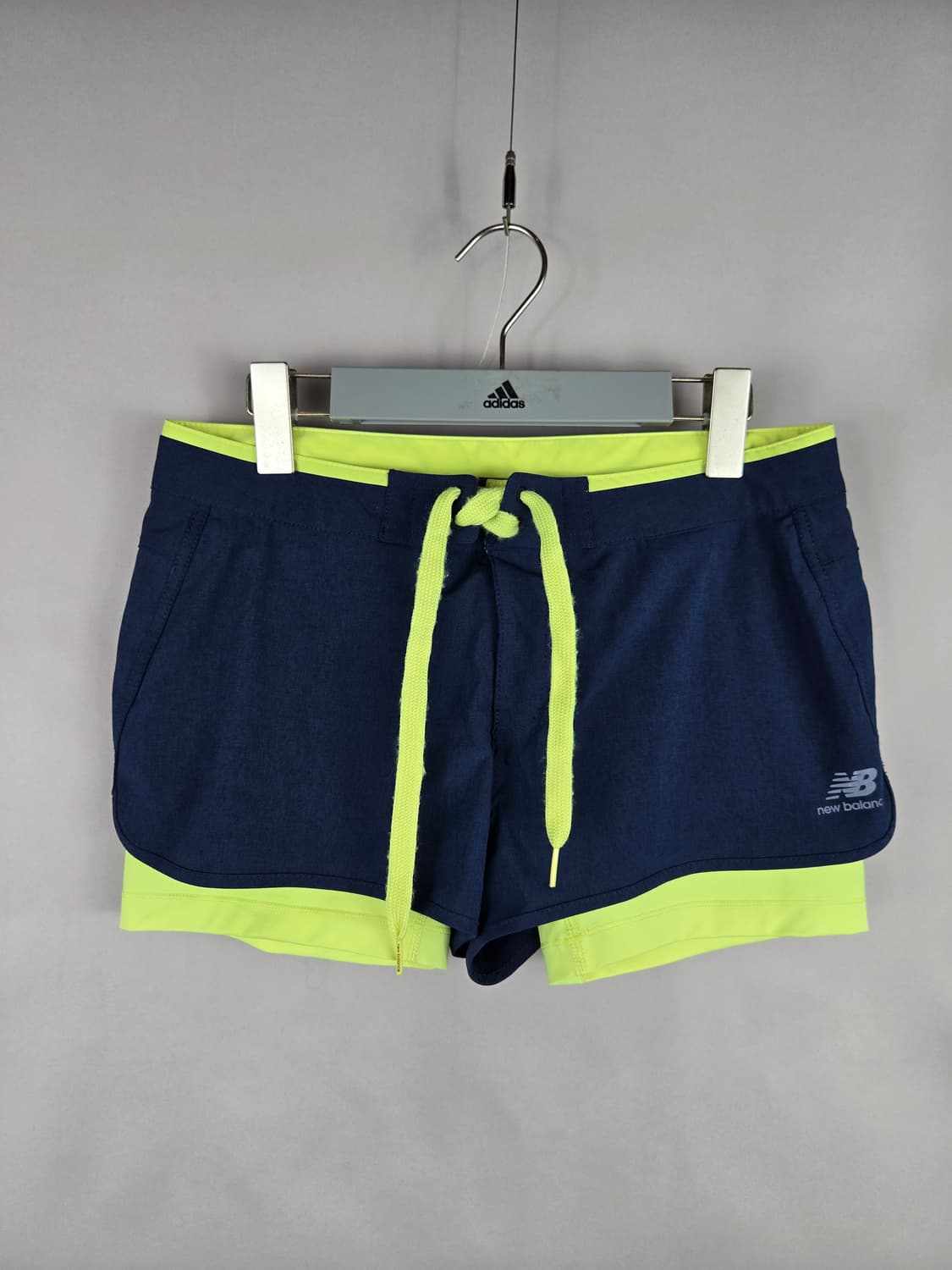 [무료배송]뉴발란스 75(M) 여성 비치웨어 수영복 반바지 쇼츠 래쉬가드 상품이미지1