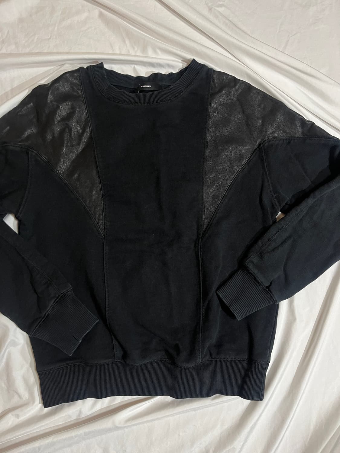 디젤 램 스킨 양가죽 포인트 맨투맨 상품이미지2