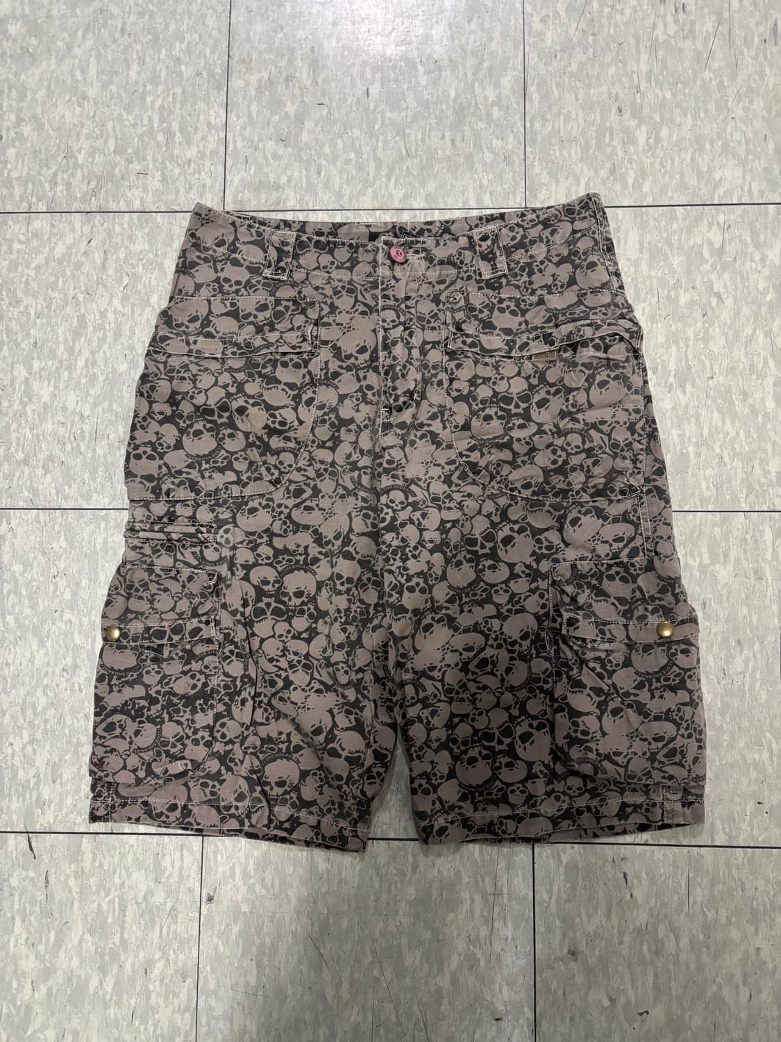 네이버후드 06 아카이브 스컬프린트 카고바지 상품이미지1