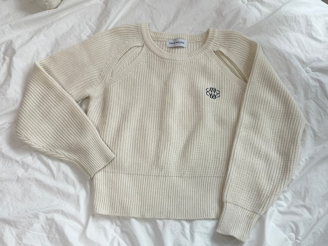 닉앤니콜 니트 아이보리 RIBBED CUT OUT KNIT_IVORY 상품이미지4