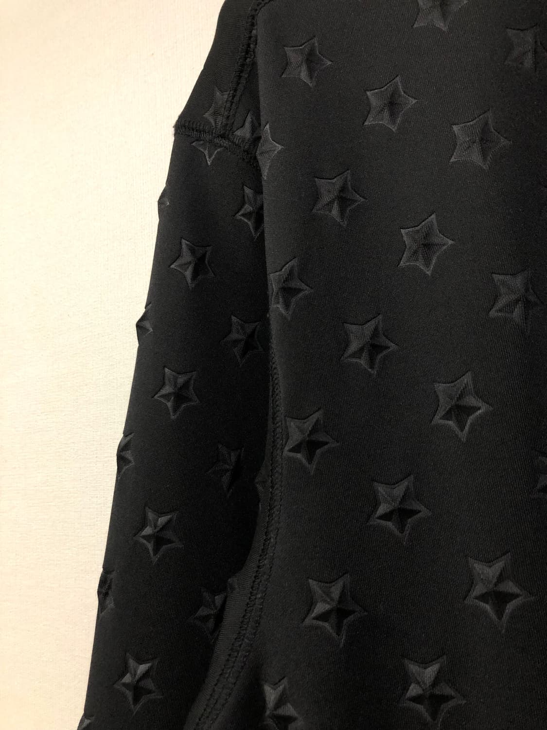 DIESEL 디젤 남성 입체 별 패턴 폴리 스판 봄버자켓 트랙탑 _ 블랙 상품이미지6