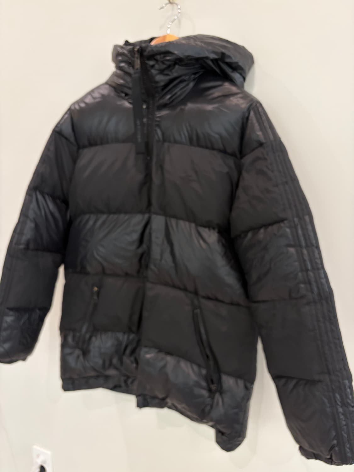 아디다스 블랙유광패딩  상품이미지4