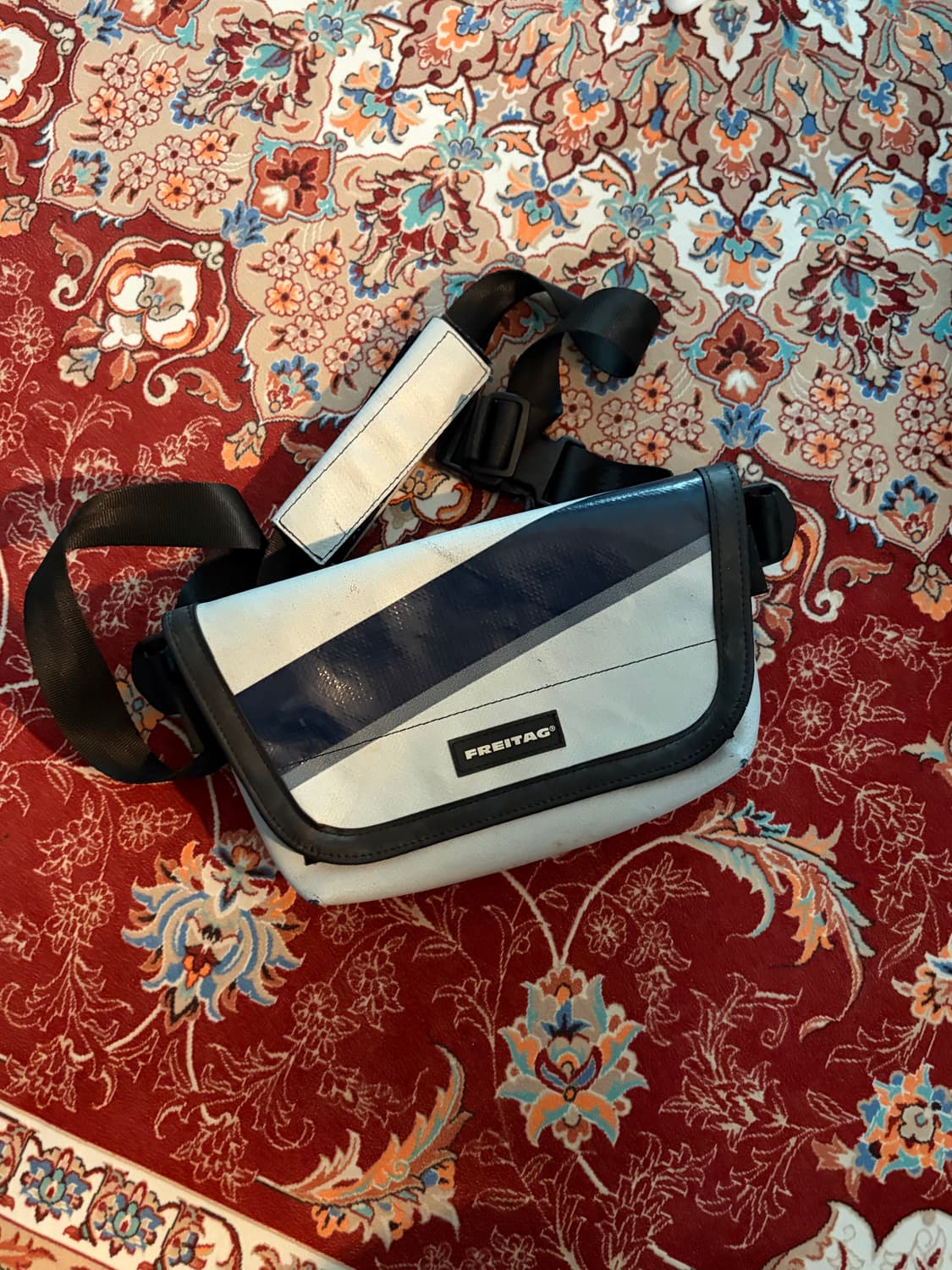 프라이탁 제이미 전 여친 선물이라 급하게, 싸게 팔아요.. 상품이미지1