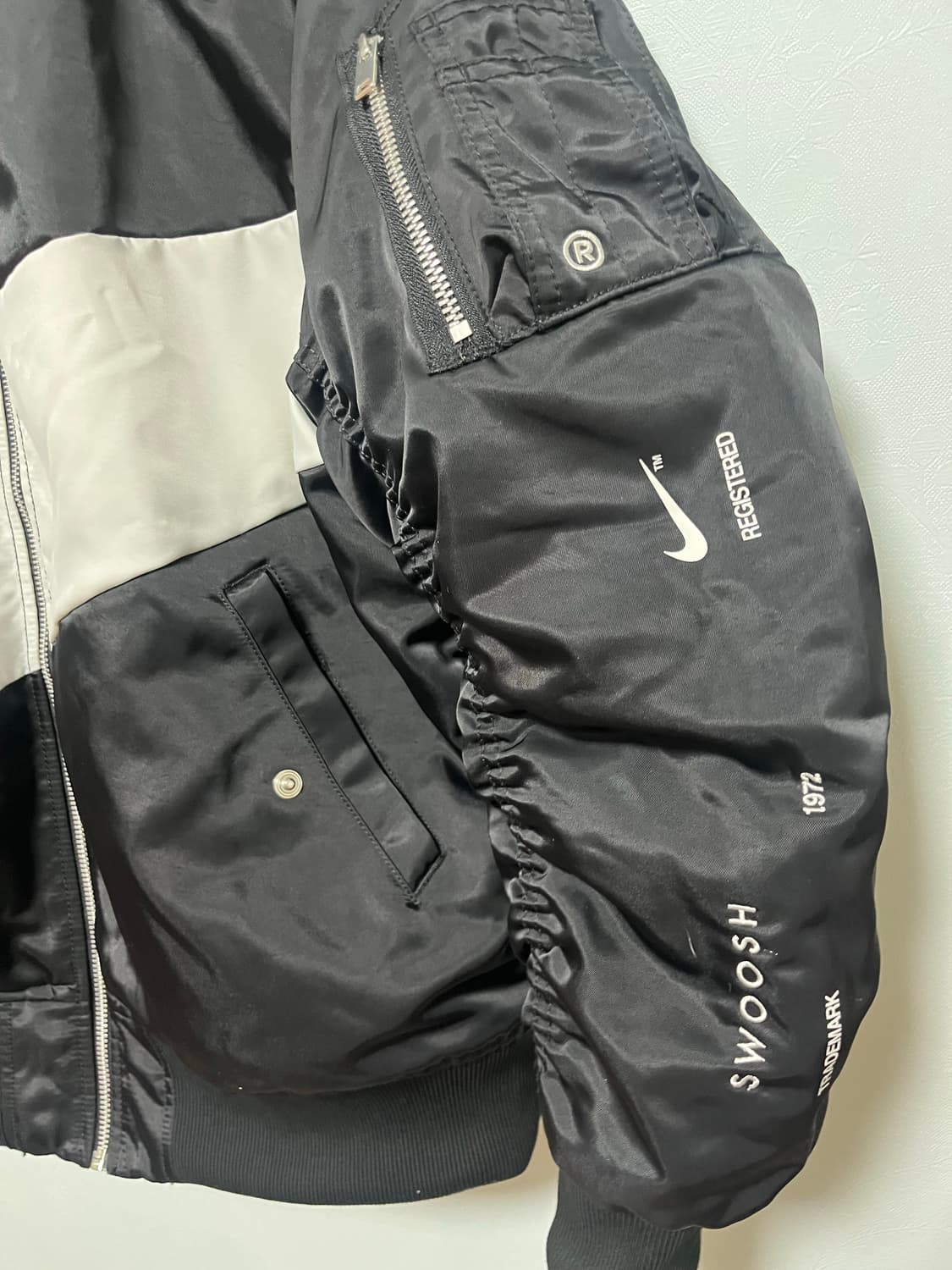 나이키 스우시 봄버 리버시블 패딩자켓 상품이미지2