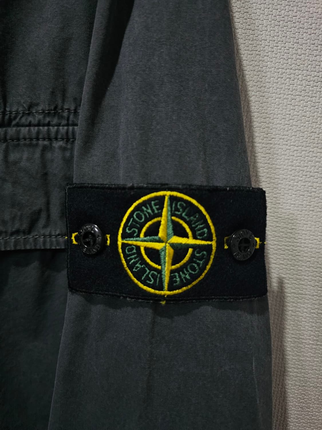 정품 스톤아일랜드 23FW 오버 셔츠 자켓 100 / L 상품이미지3