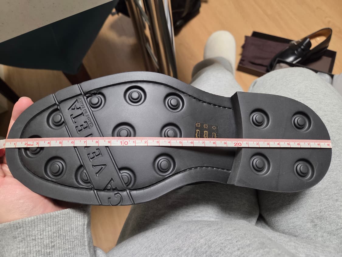 보테가베네타 블랙 로퍼 38.5 상품이미지3