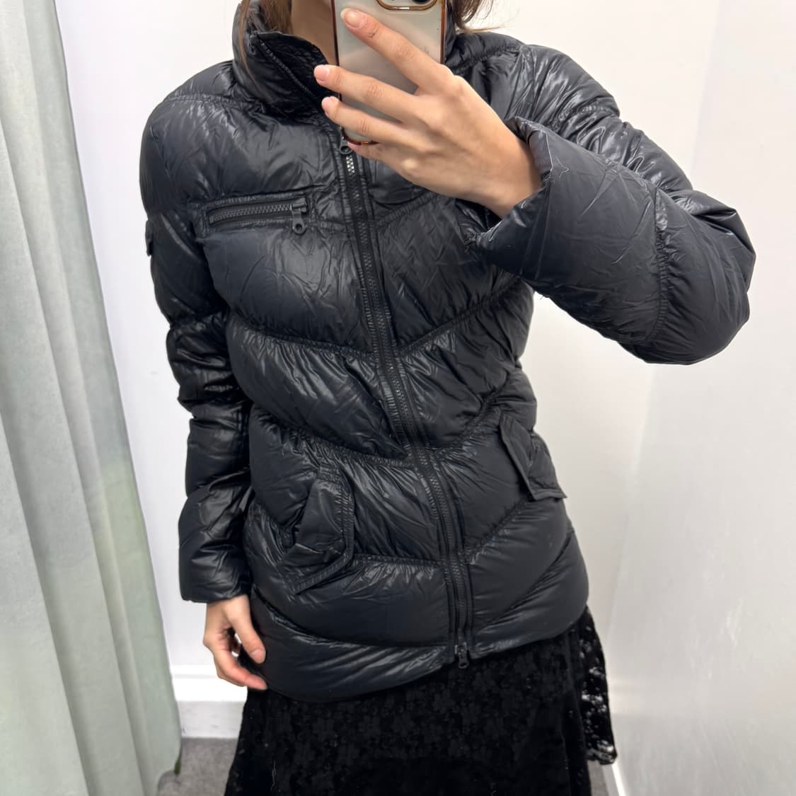 갭 블랙 유광 패딩 상품이미지3