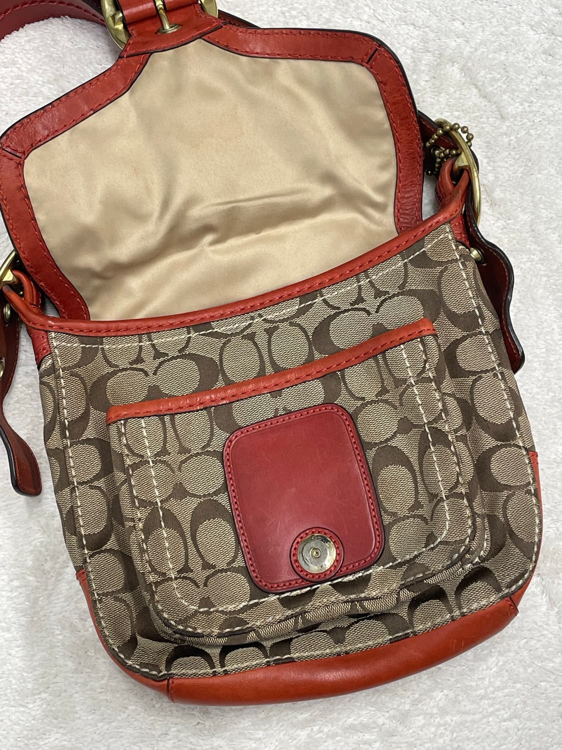 📍코치 빈티지 크로스백 상품이미지3