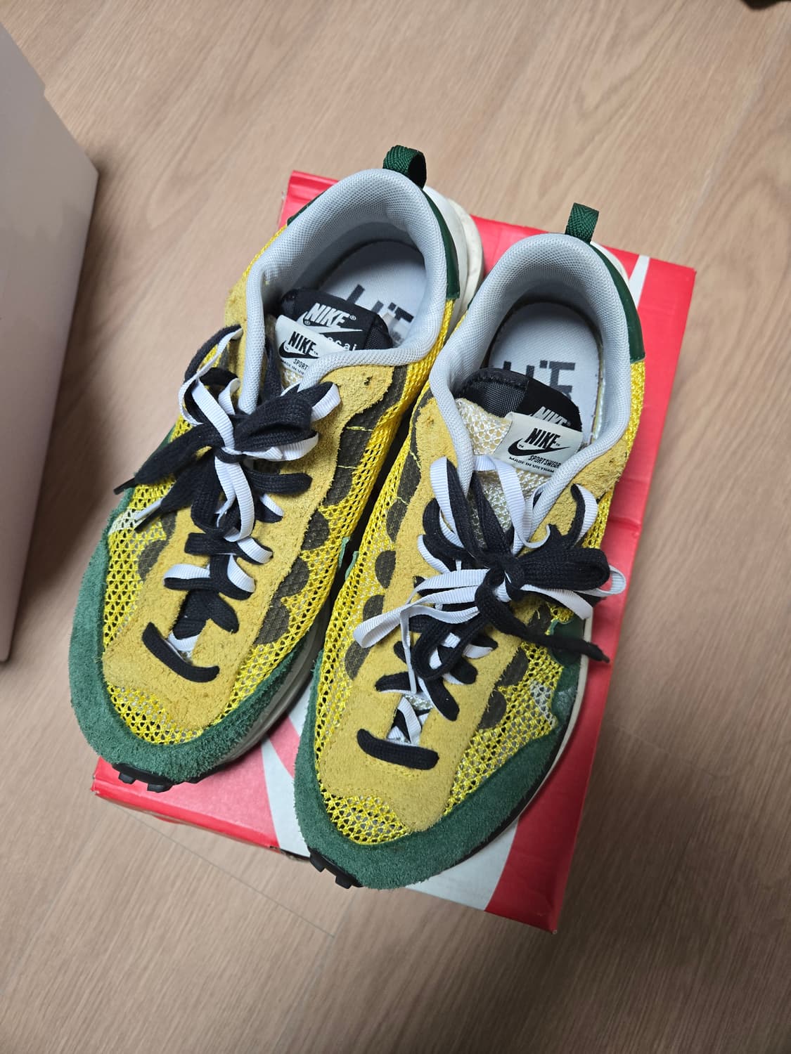 나이키 사카이 스니커즈 상품이미지1