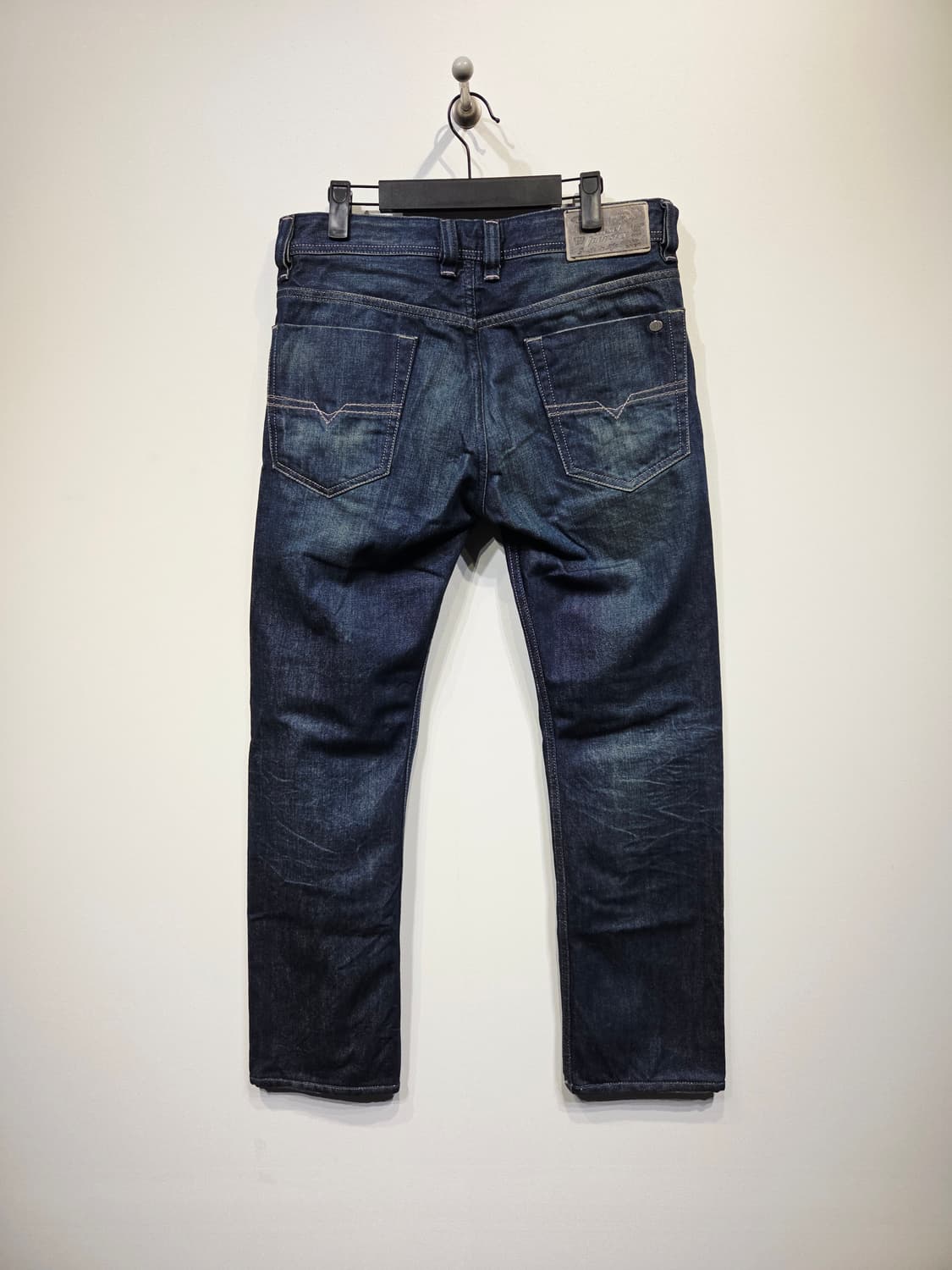 DIESEL 디젤 VIKER 레귤러 스트레이트 데님 팬츠 상품이미지5