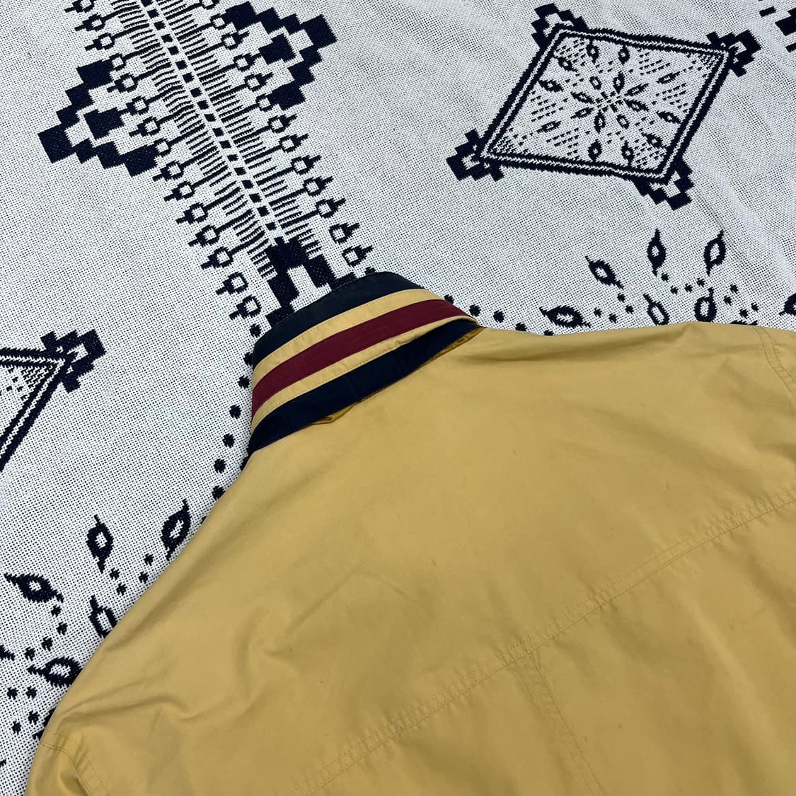 [L] 입생로랑 카라 배색 야상 자켓 상품이미지4