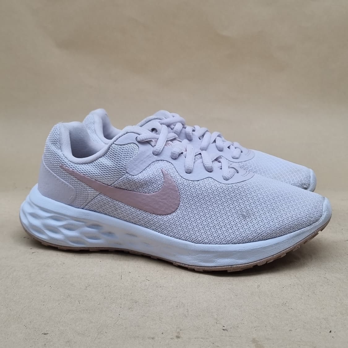 나이키 레볼루션6 여성런닝화230  상품이미지1