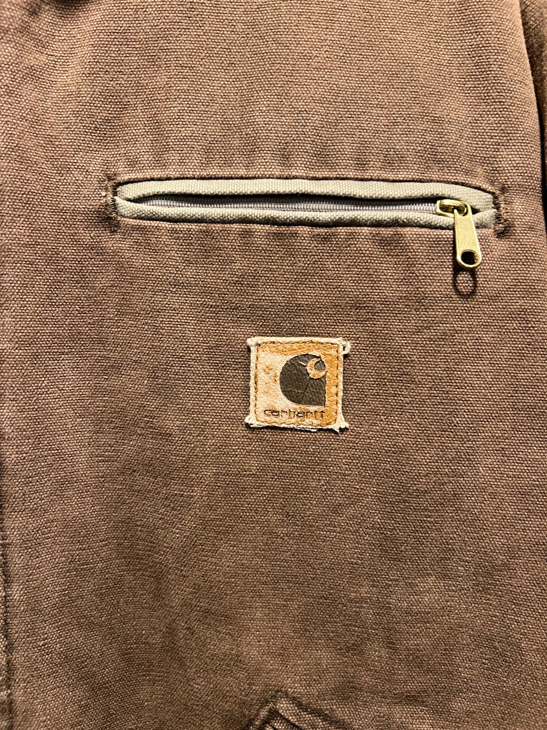 [L]칼하트 Made in USA J97 디트로이트 다크브라운 워크 자켓 상품이미지3