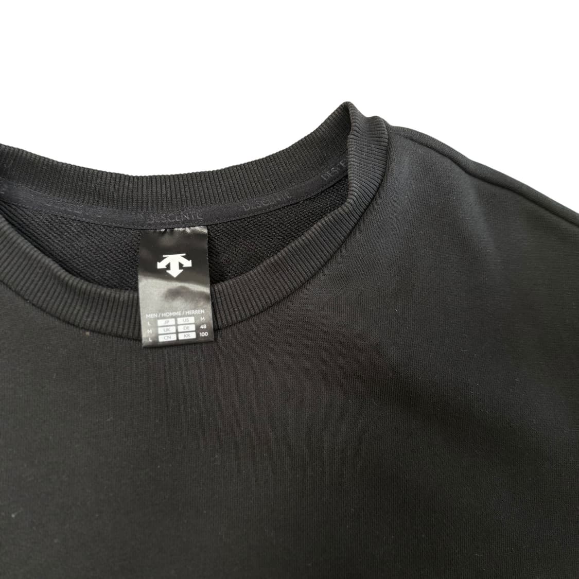 데상트 맨투맨 상품이미지2