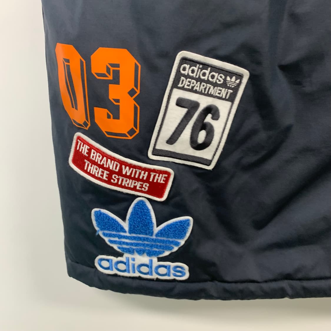 아디다스 패치 블랙 후드 조끼 패딩 상품이미지5