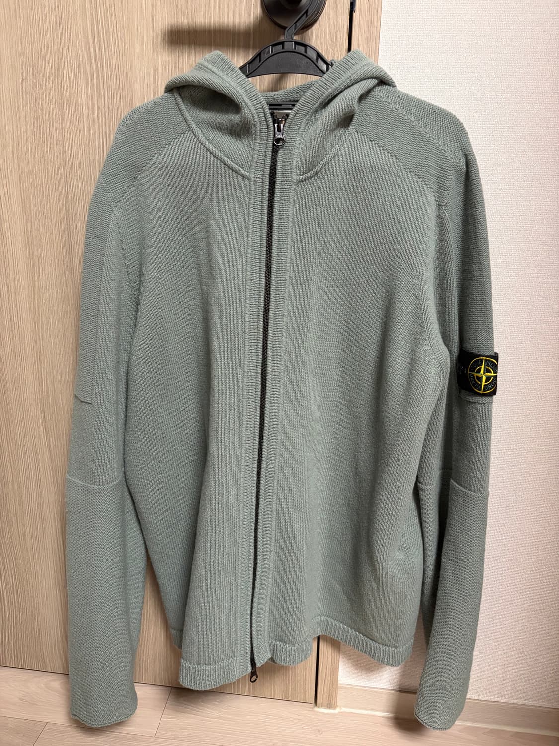 스톤아일랜드 니트 후드집업 상품이미지1