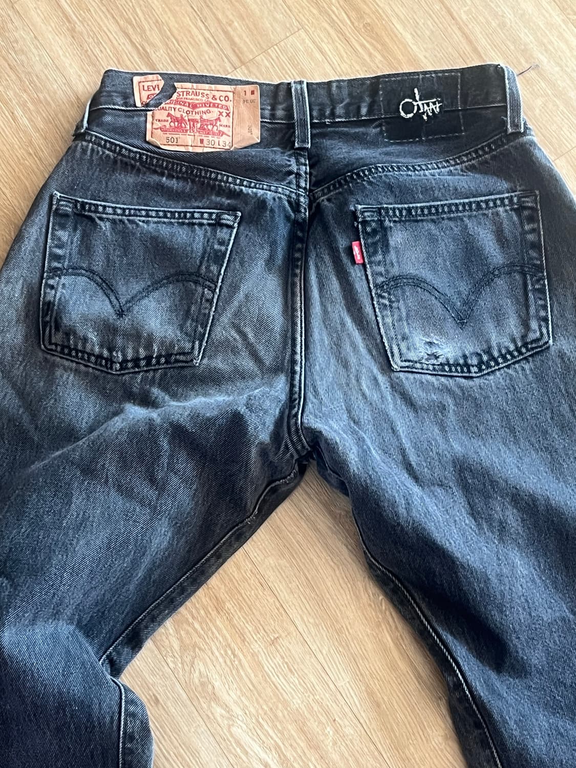 리바이스 501 리빌드 팬츠 상품이미지1