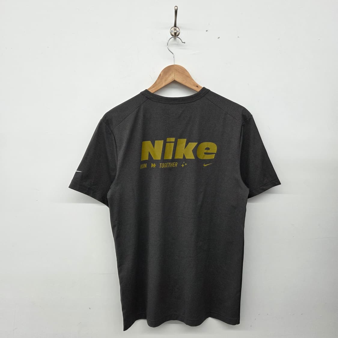 나이키 스우시 반팔 티셔츠 회색 남m 상품이미지5